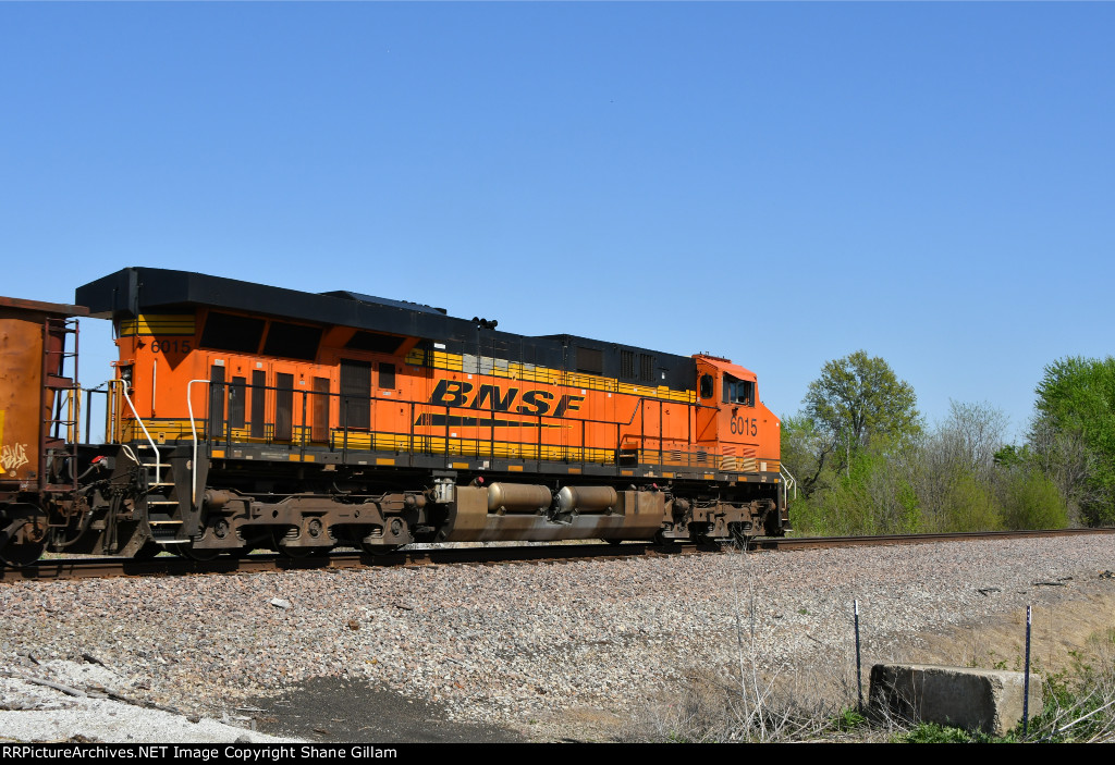 BNSF 6015